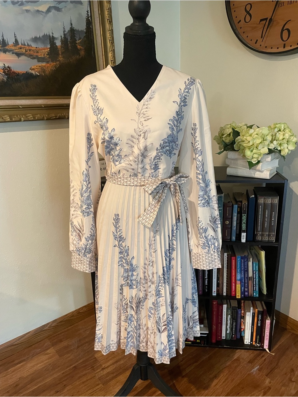 Ivory Floral Pleated V-Neck Midi Dress with Blue Print